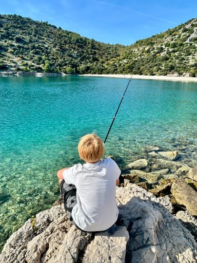 Angeln in der Luka-Bucht bei Rakalj